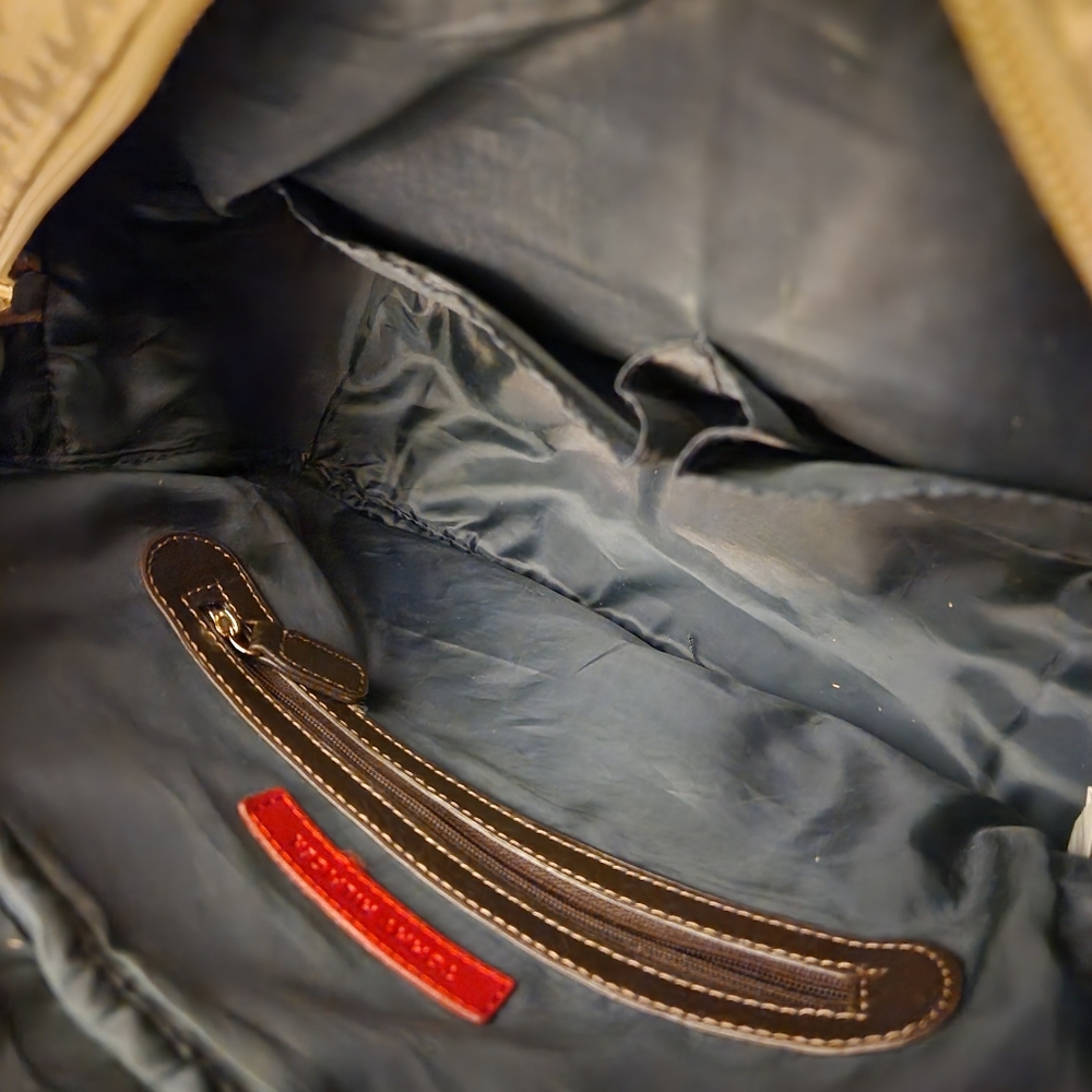 TOMMY HILFIGER Monogram Shoulder Bag - Picture 5 of 5